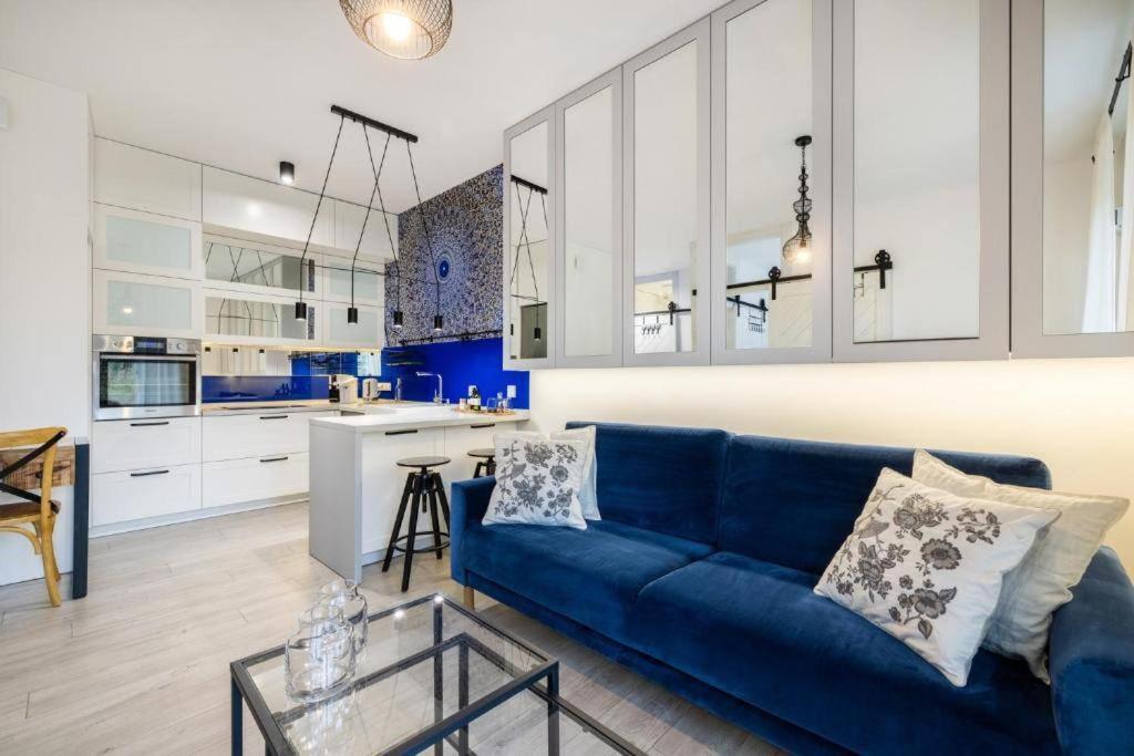 14 Apartament Ptak Szpital Kopernika Szpital Matki Polki Mandoria Orientarium Atlas Arena Plac Zabaw Zamojska 20a M14 Parking Bezpłatny — 4-Star Luxury Hotel in Lodz, Poland