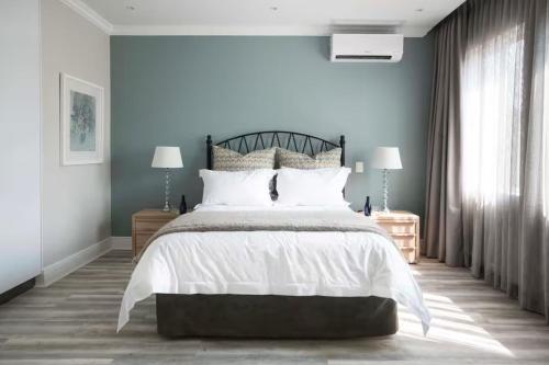 The Luxe on Exter Heights