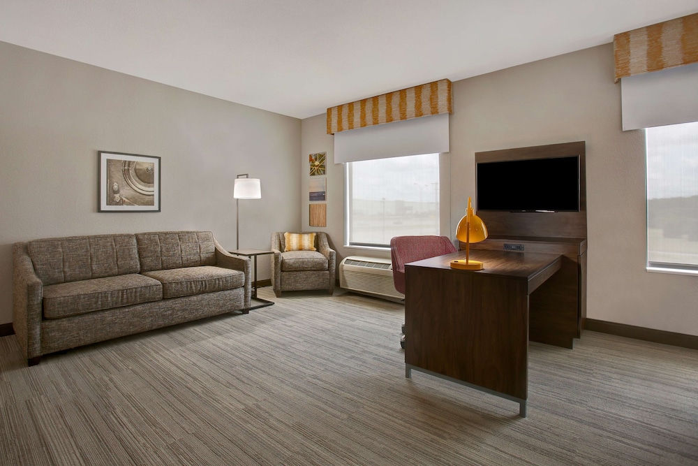 Hampton Inn & Suites Dallas DeSoto - photo 12