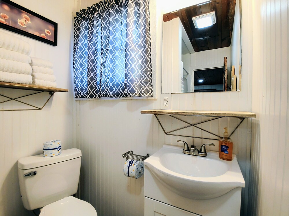 Edgewater Resort Cottage #1 - photo 156
