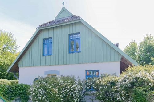 Ferienhaussiedlung Strandperlen Sanddornhof 5a — Wustrow
