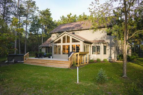 Lakes and Links Luxury Retreat — hotel in Nekoosa