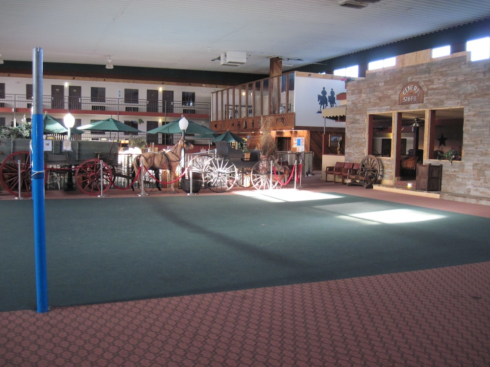 Dodge House Hotel & Convention Center - photo 22
