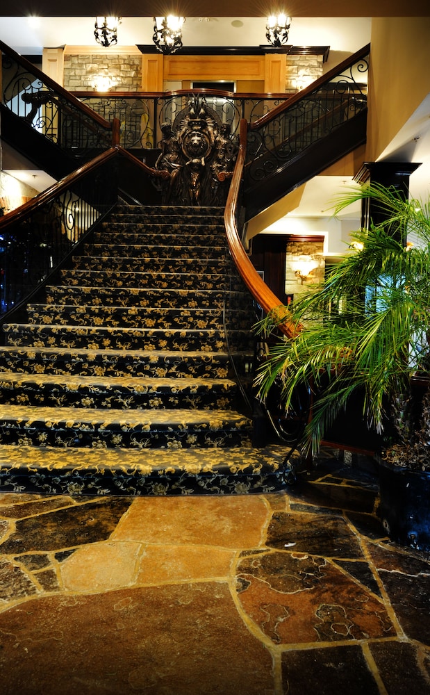 Stone Mill Inn - carbon neutral hotel in St. Catharines