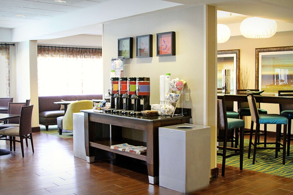 Hampton Inn Tampa Rocky Point Airport - photo 18