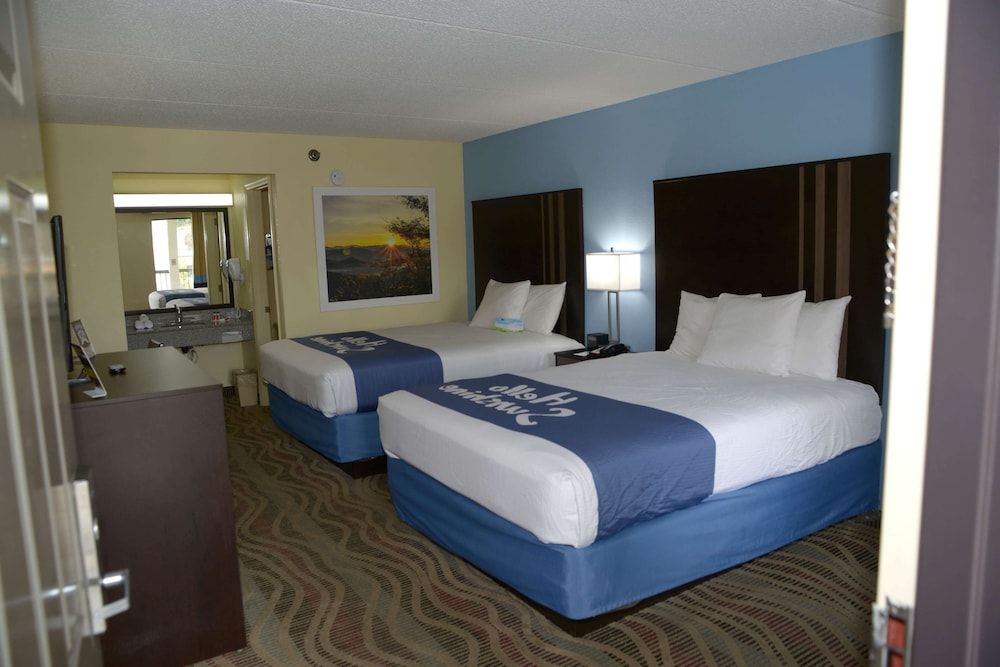 Spark by Hilton Kodak - photo 11