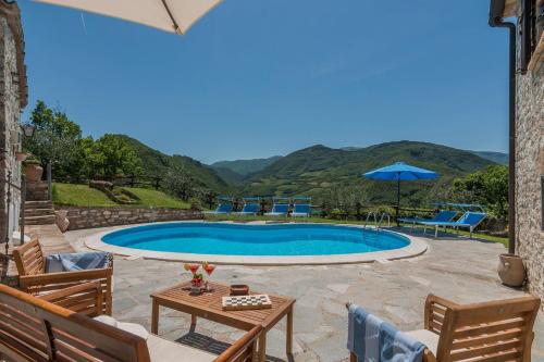 Villa Colombaia — 4-Star Luxury Hotel in Acqualagna, Italy