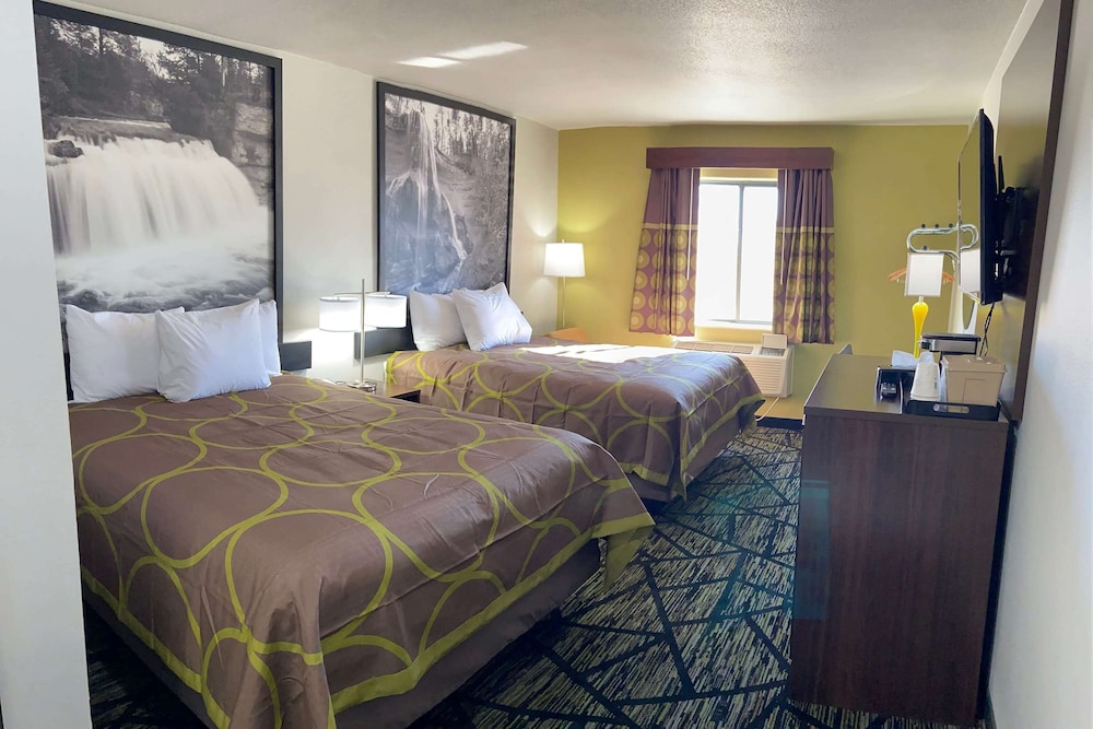 Super 8 by Wyndham York NE - photo 14