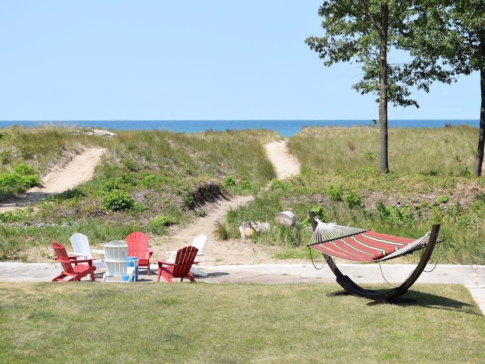 Lake Michigan Beach Cottages - photo 13
