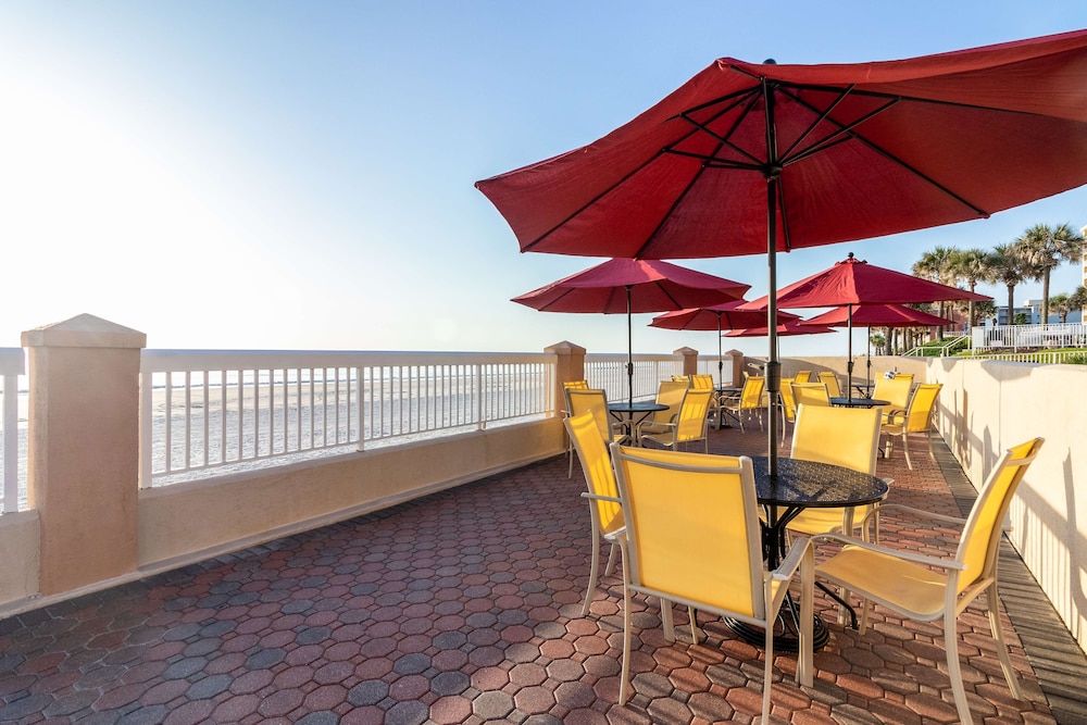 Hampton Inn Daytona Shores Oceanfront - photo 41