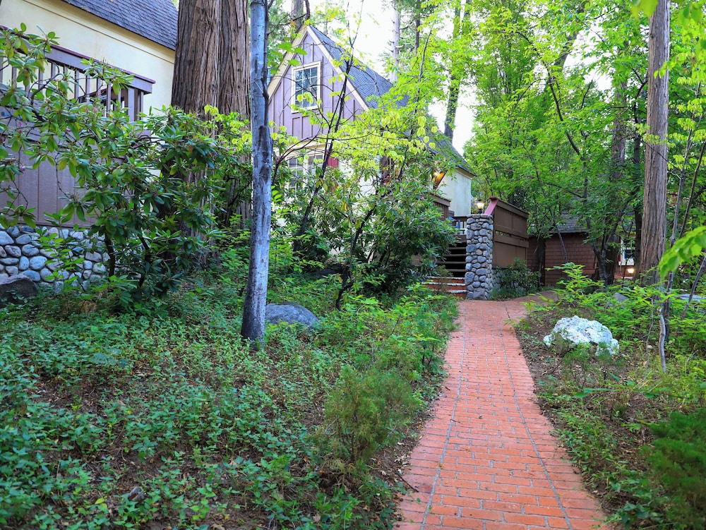 Saddleback Inn at Lake Arrowhead in Lake Arrowhead, United States