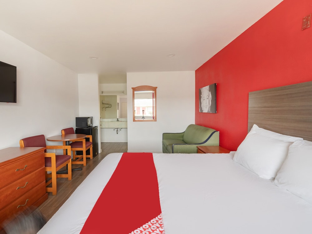OYO Hotel San Antonio near AT&T Center - photo 6