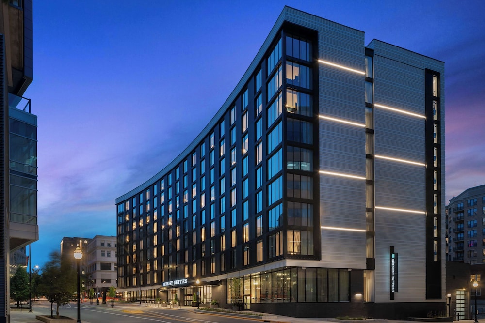 Embassy Suites by Hilton Madison Downtown - photo 36