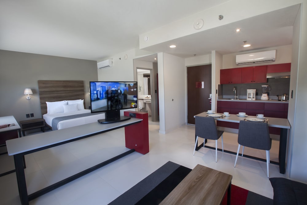 City Express Plus by Marriott Cabo San Lucas — Cabo San Lucas — photo 2