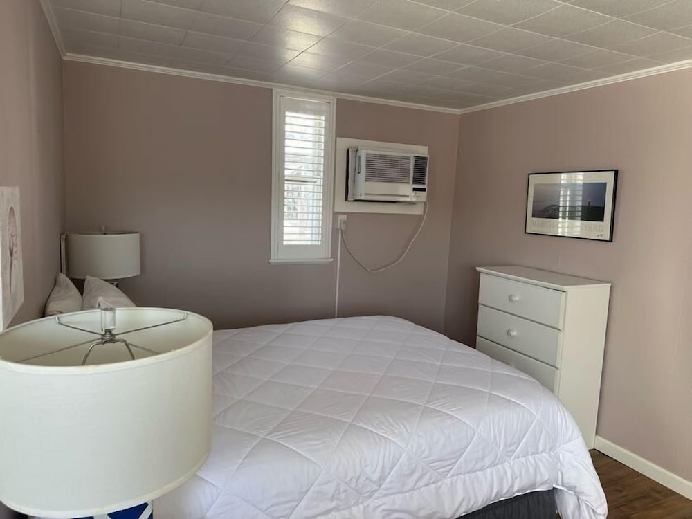 Vineyard Harbor Motel Private Beach - photo 203