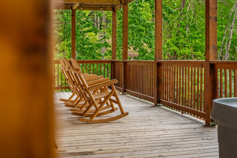Dollywood Delights by Ghosal Luxury Lodging - photo 47