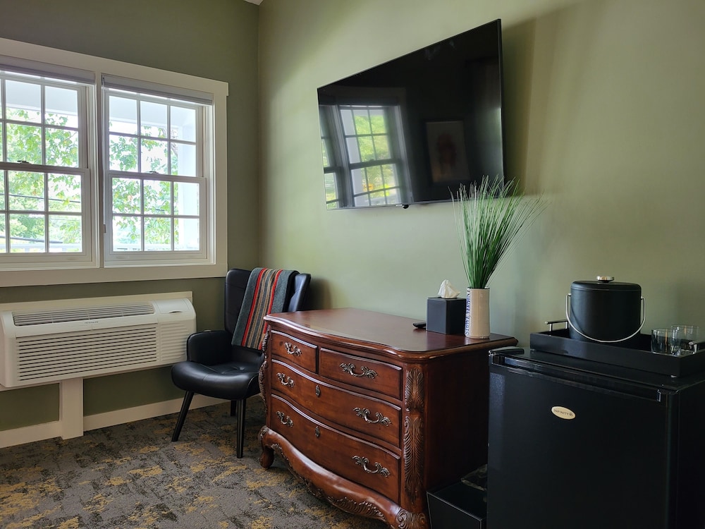The Stowe Village Inn - photo 6