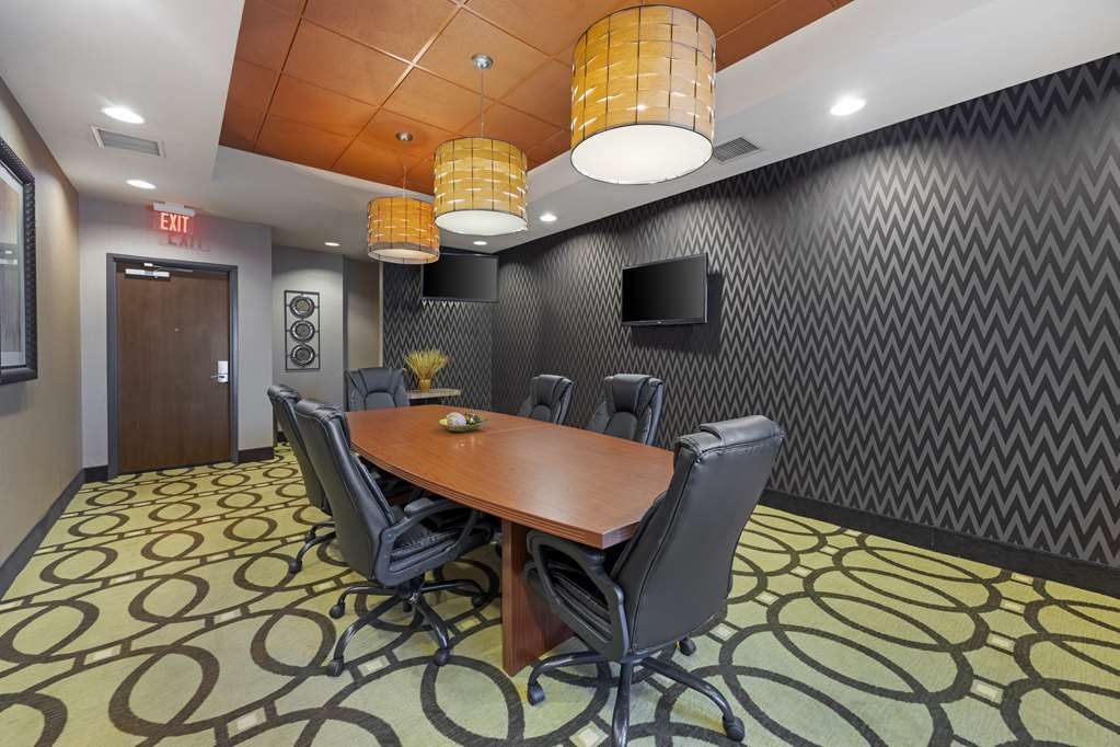 Best Western Plus Tupelo Inn & Suites - photo 35