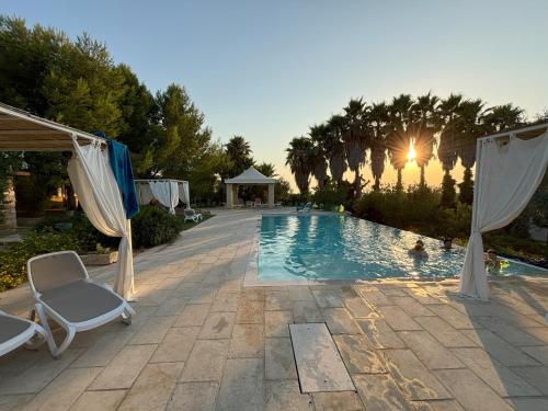 White Pool 5P Matino Gallipoli — hotel in Matino