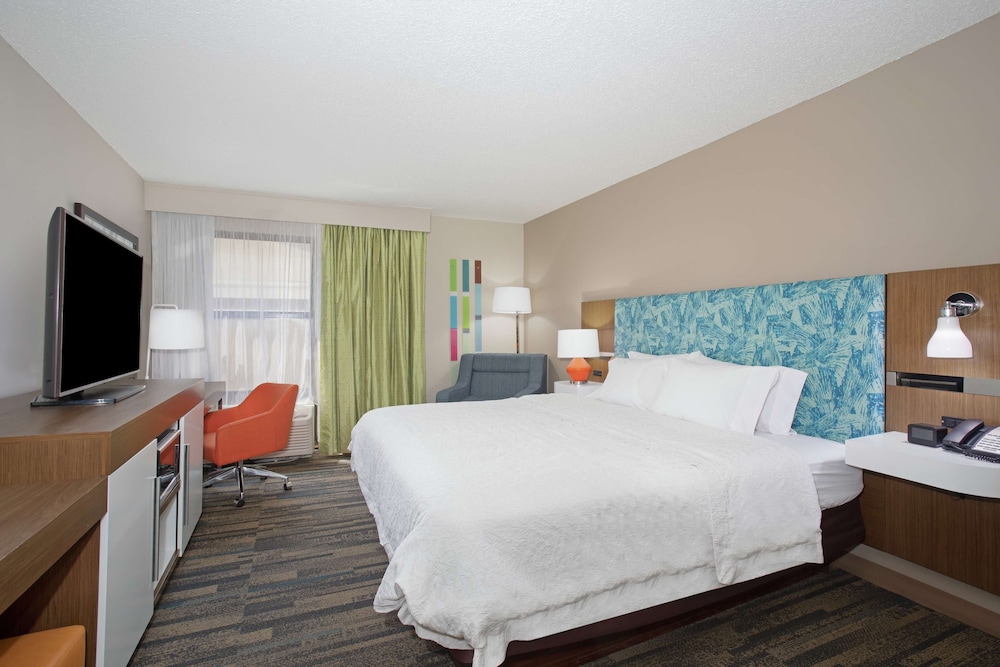 Hampton Inn & Suites Kansas City Merriam - photo 21