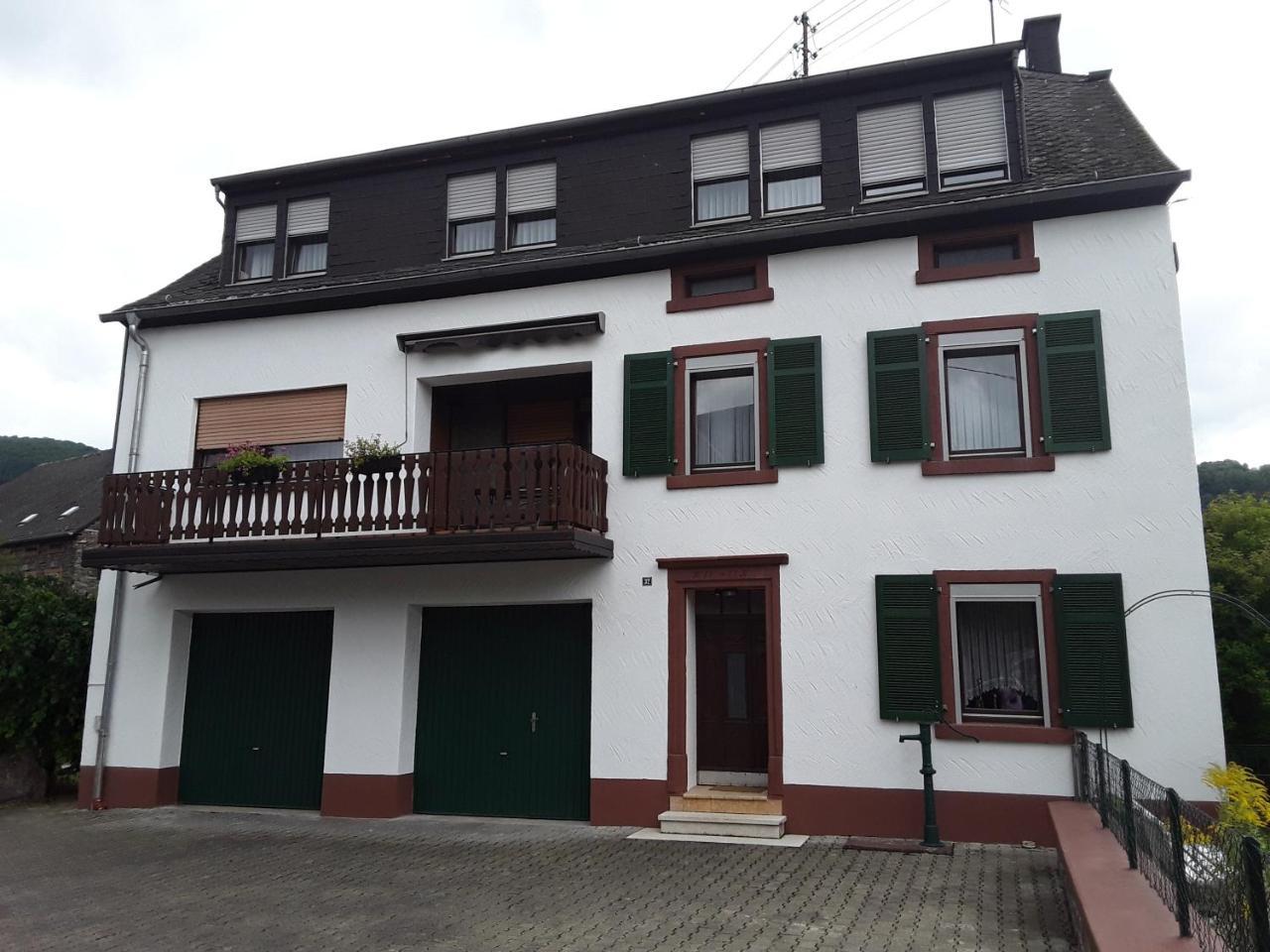 Kleines Ferienhaus Nicole — hotel in Piesport