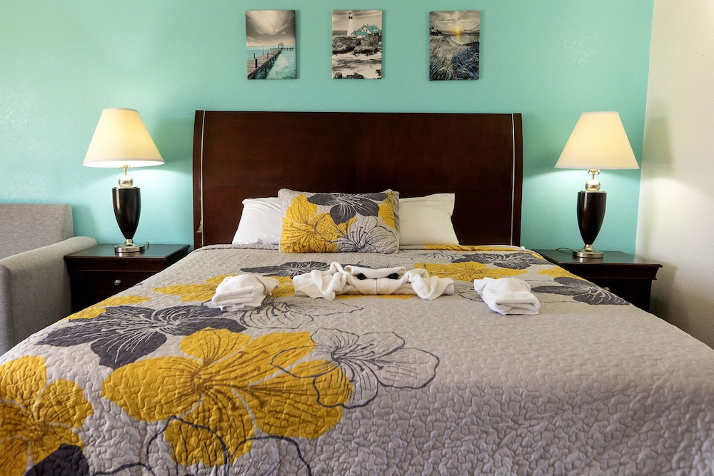 Crystal Palace Resort - featured photo