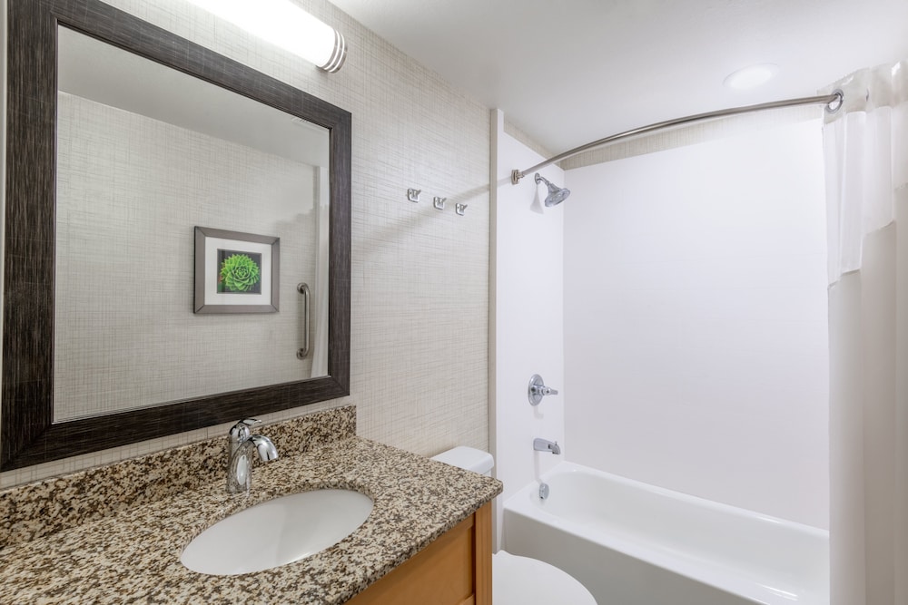 Holiday Inn Express & Suites Wheat Ridge Denver West - photo 32