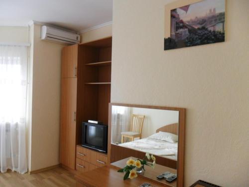 Recreation Center Dolphin — hotel in Karolino-Buhaz