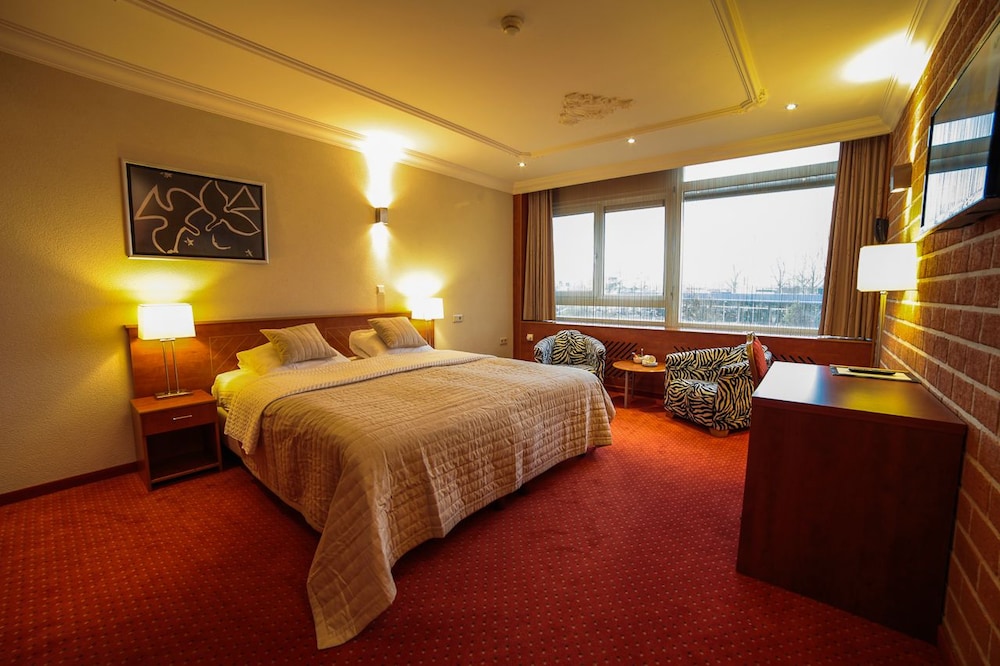 Amicitia Hotel — Sneek