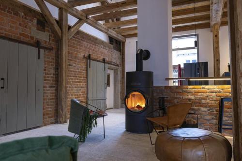 Landurlaub mit neugierigen Blicken in den Pferdestall eingezäuntem Garten Kamin und Sauna in Rot Am See, Germany