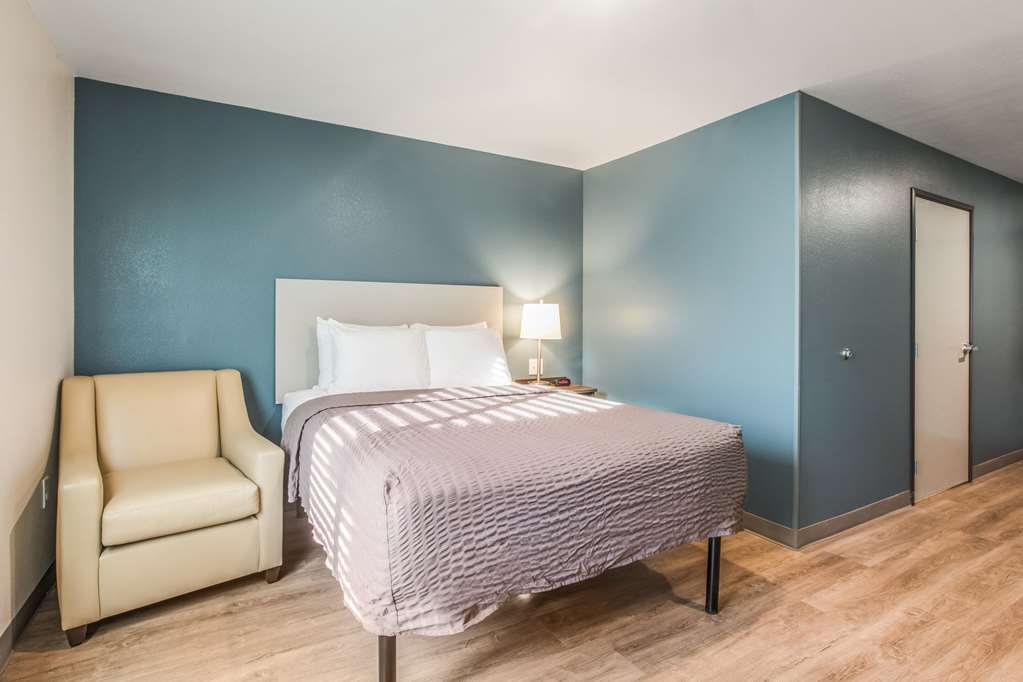 WoodSpring Suites Atlanta McDonough - photo 15