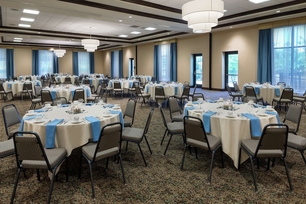 Hilton Garden Inn Akron - photo 31