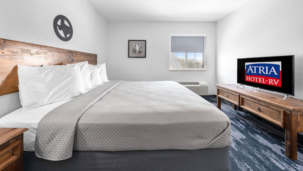 Atria Hotel and RV McGregor - photo 4