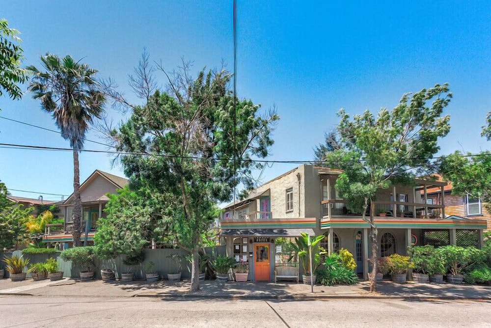 Panama Hotel - last minute hotel in San Rafael