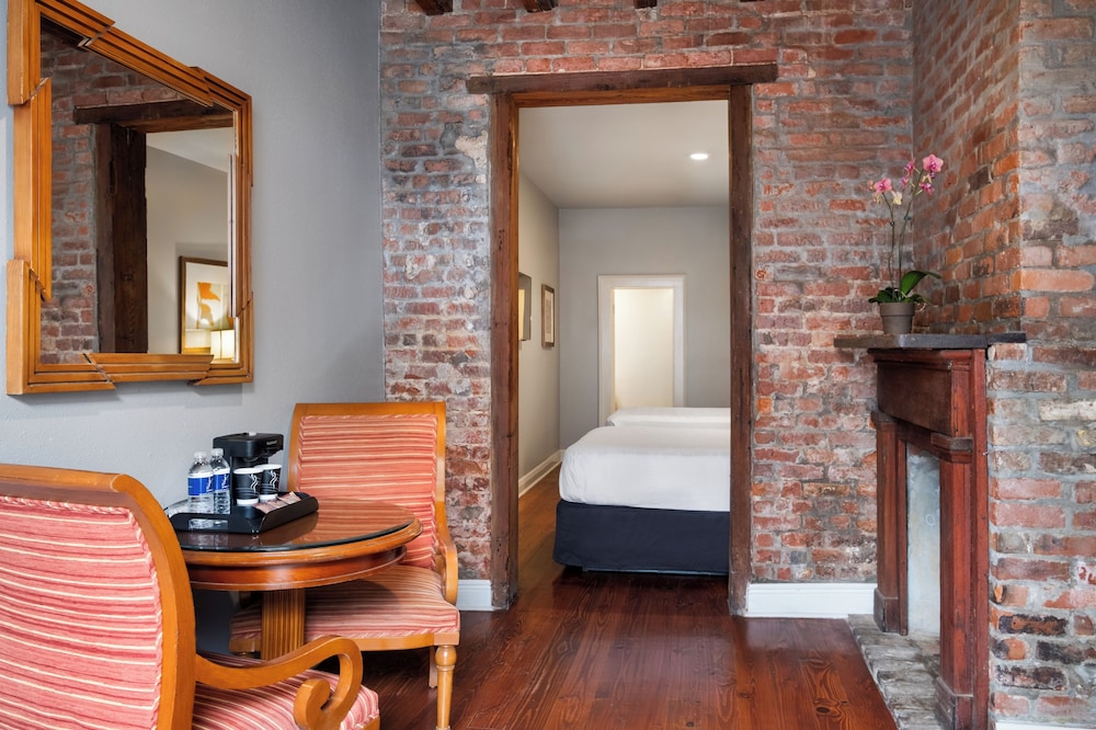 New Orleans Courtyard Hotel and Suites by the French Quarter - photo 7