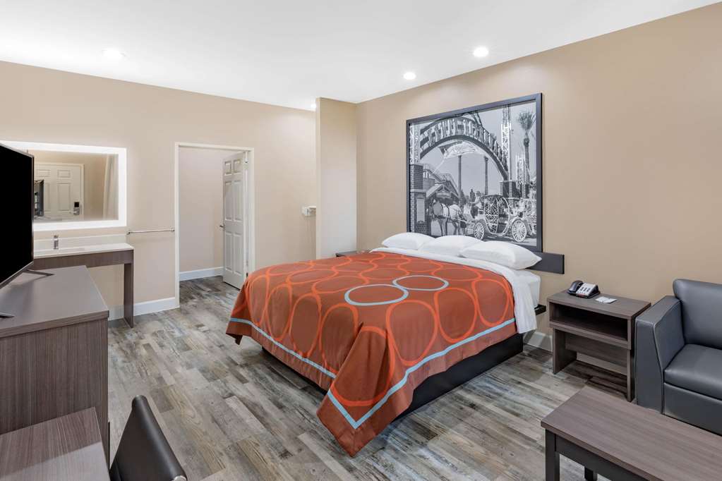 Super 8 by Wyndham Houston NW Beltway 8 West Rd - photo 14