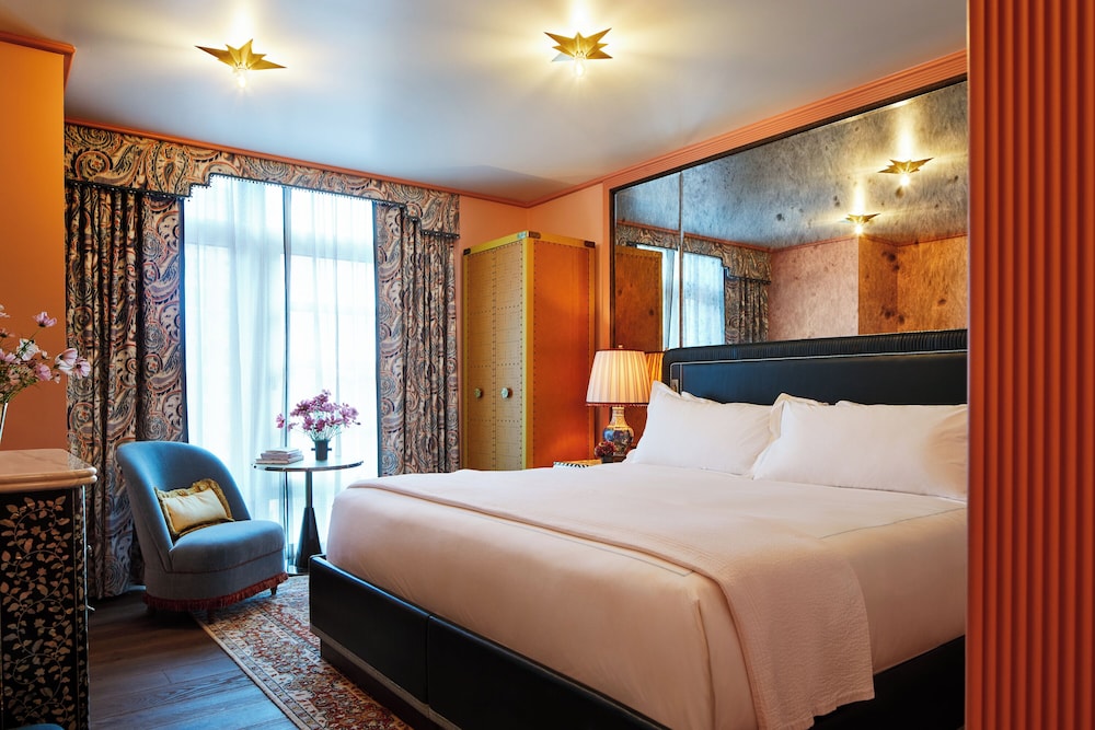 The Fifth Avenue Hotel - photo 4