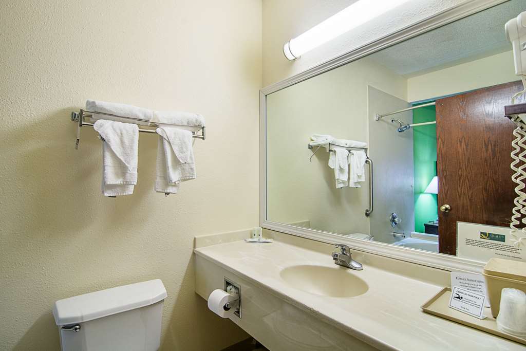 Quality Inn & Suites Harvey Chicago Southland - photo 8