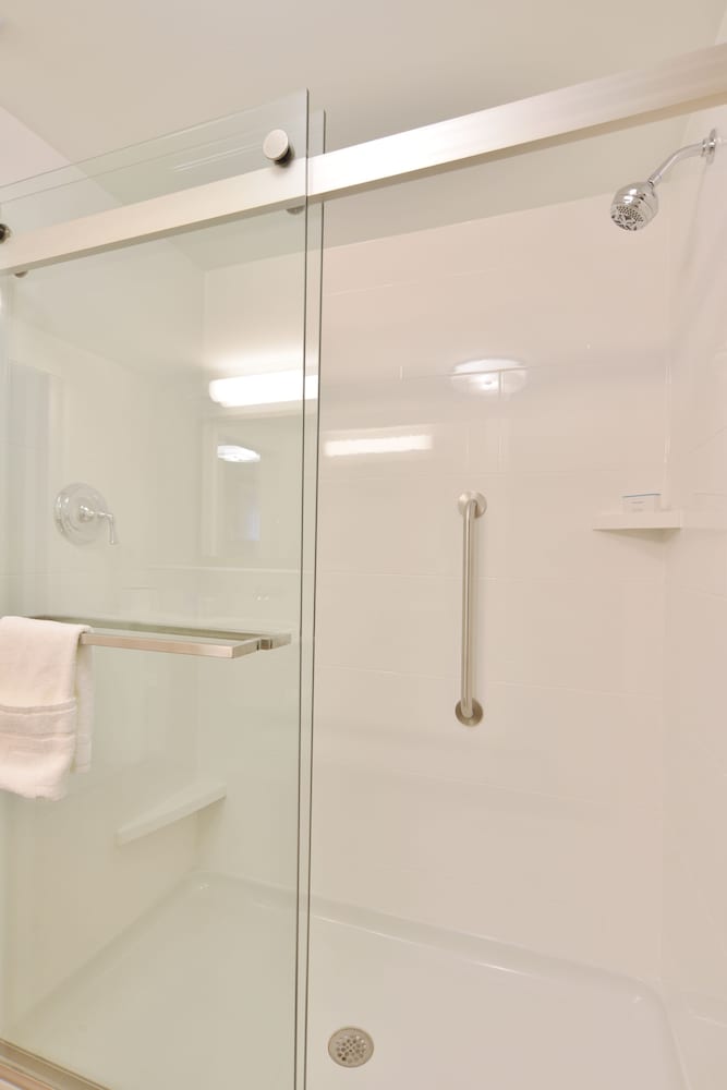Hampton Inn & Suites Chippewa Falls - photo 20