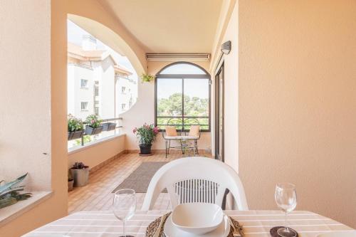 Central Cascais Apartment with private parking — 4-Star Luxury Hotel in Cascais, Portugal