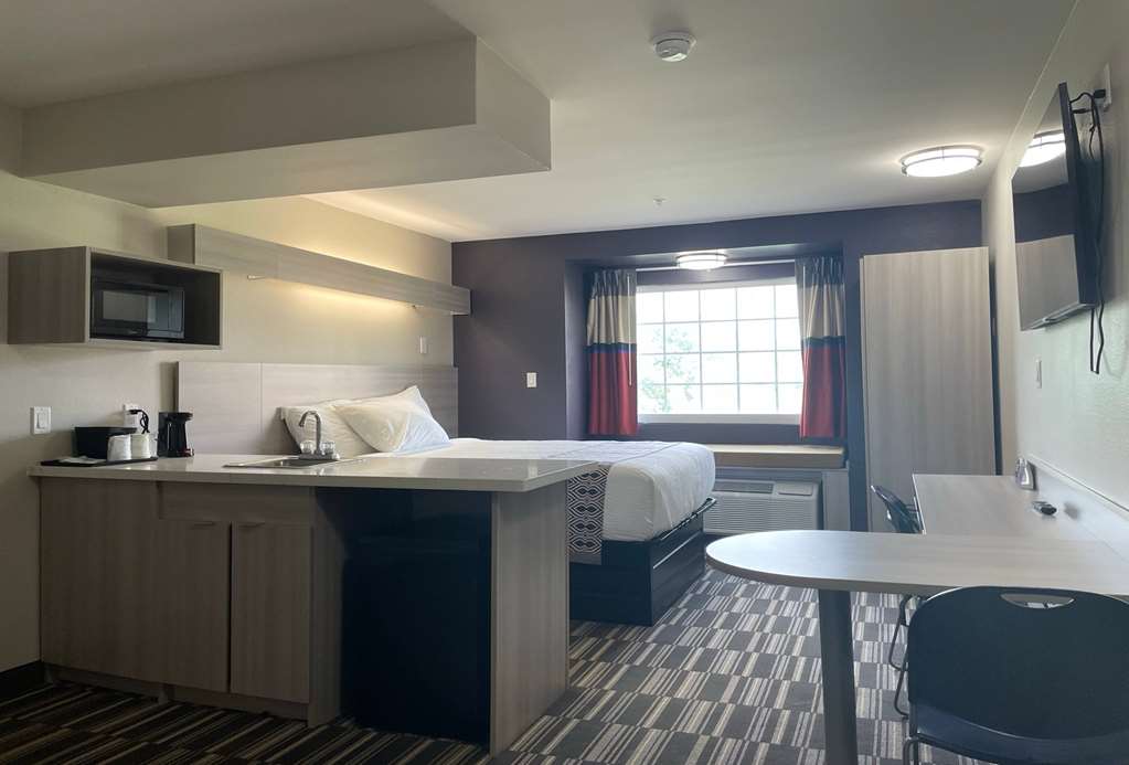 Microtel Inn & Suites by Wyndham Bossier City - photo 24