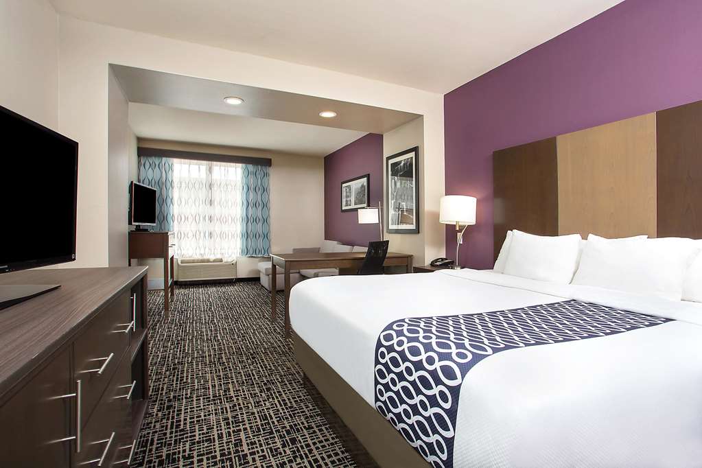 La Quinta Inn & Suites by Wyndham Chattanooga Lookout Mtn - photo 15