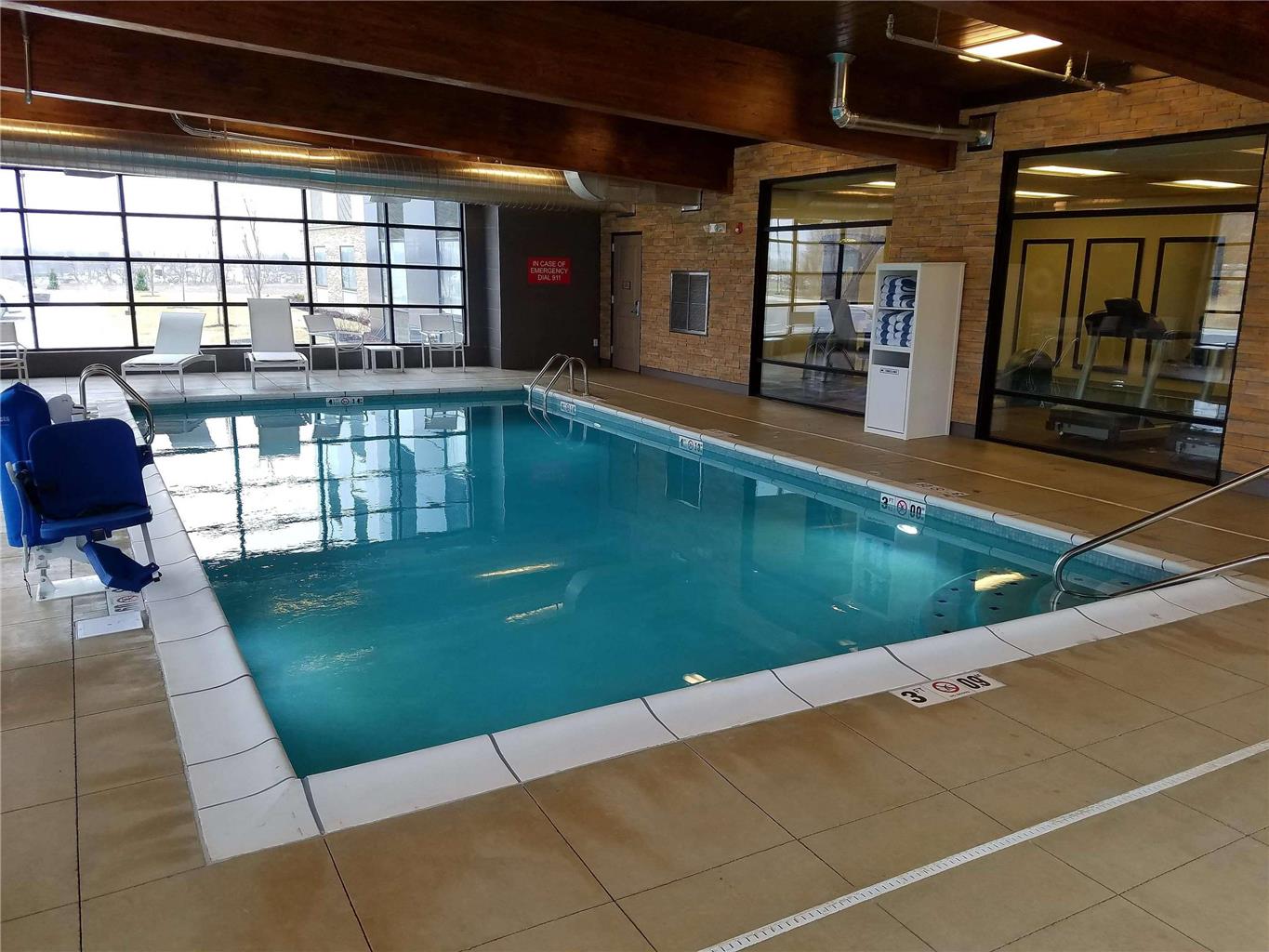 Country Inn & Suites by Radisson Lawrence - photo 12
