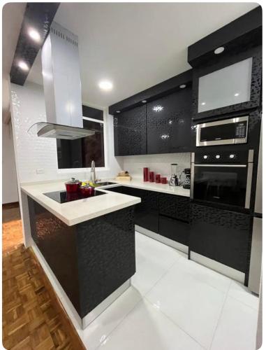 Renewed apt in Altamira the heart of Caracas — 4-Star Luxury Hotel in Caracas, Venezuela