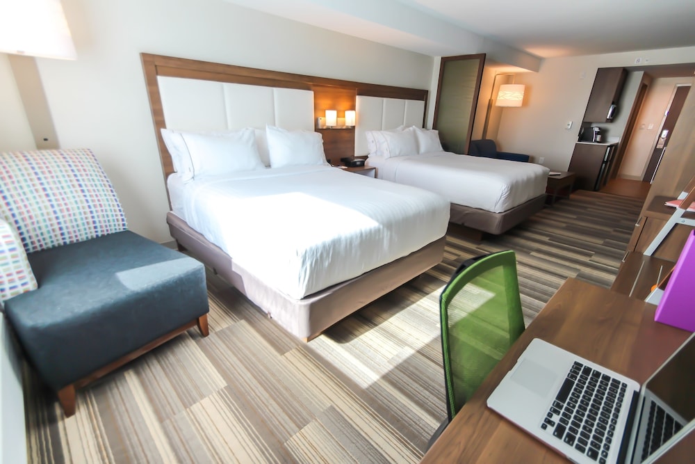 Holiday Inn Express & Suites Miami Airport East by IHG - photo 15