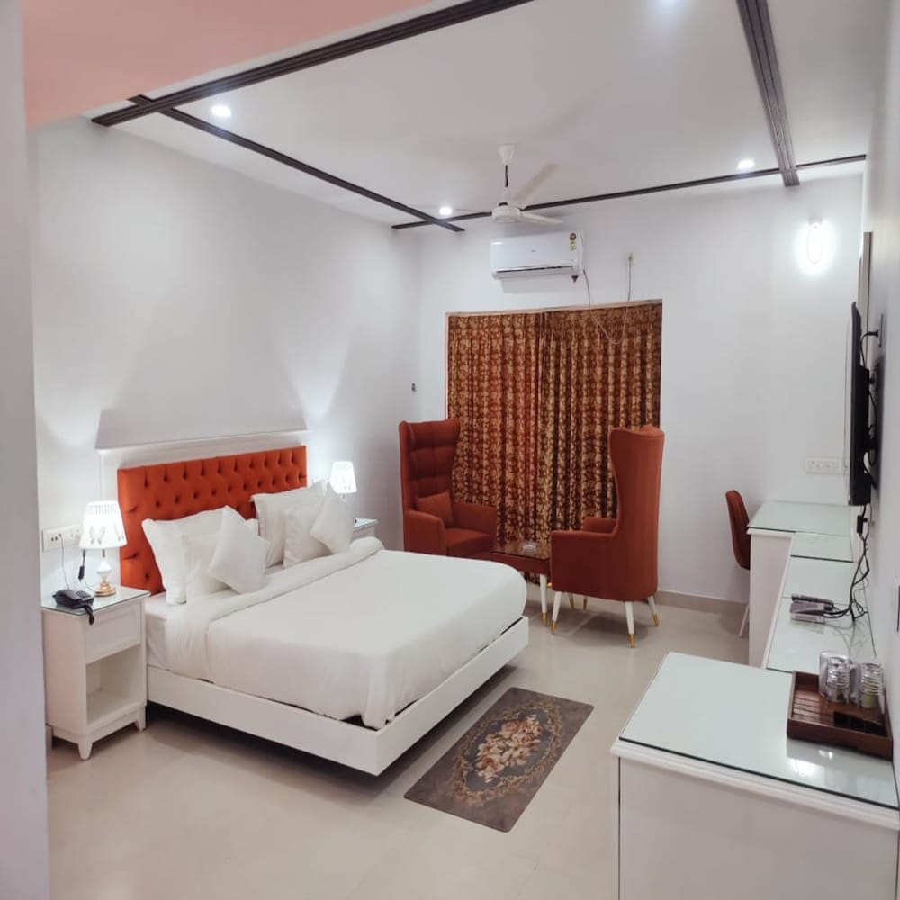 Hotel Hindustan Inn — Kuchaiburi