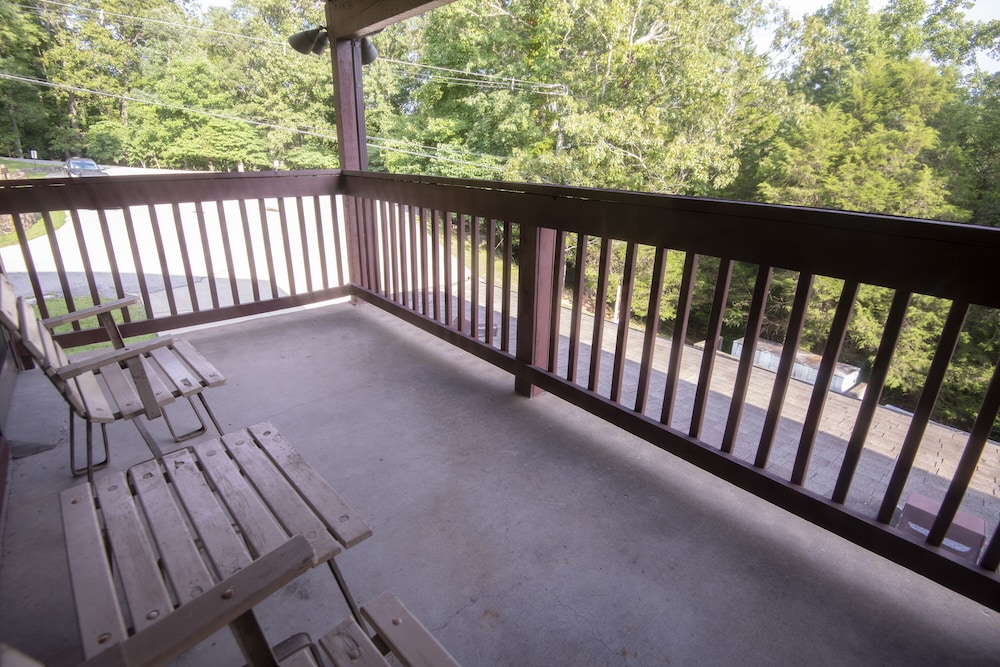 Carter Caves State Resort Park - photo 108