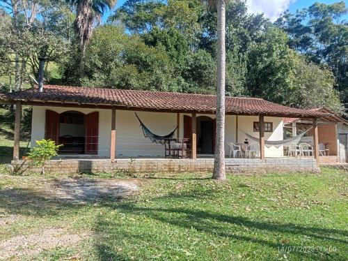 Tranquilidade e boa localização na Mata Atlântica in Paraty, Brasil