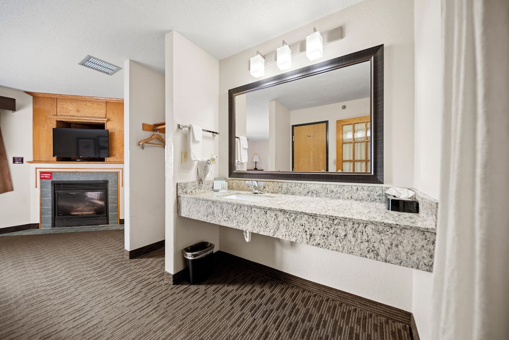 AmericInn by Wyndham Ames - photo 25