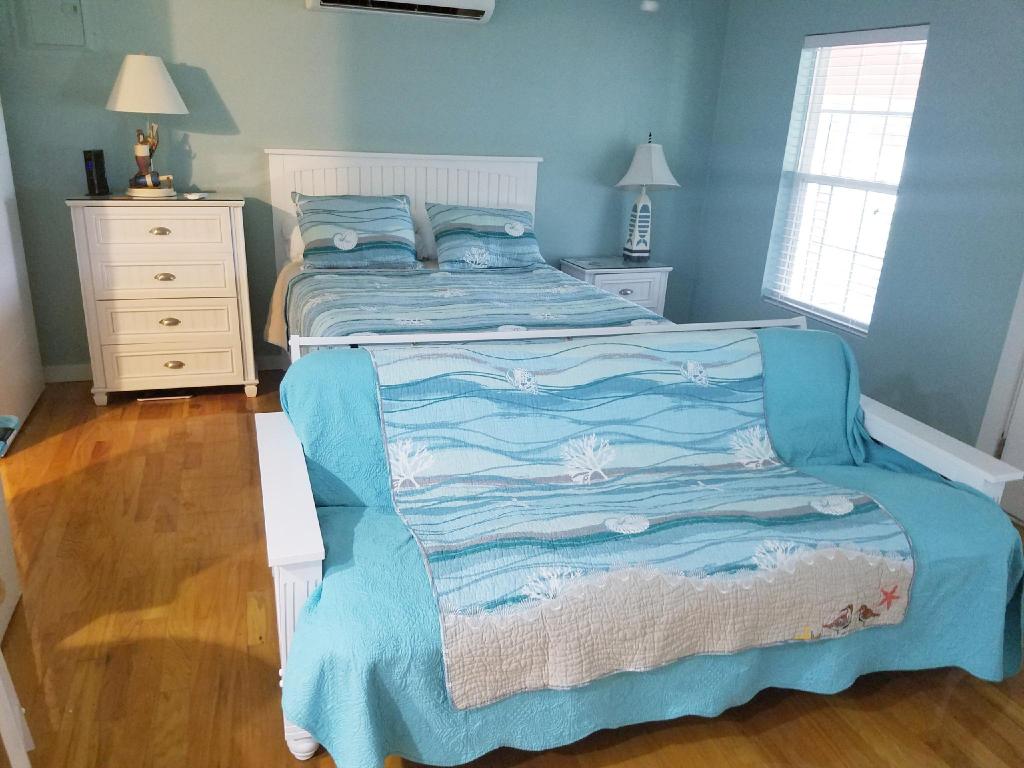 Coastal Cottage Bay House — 4-Star Luxury Hotel in Palacios, United States